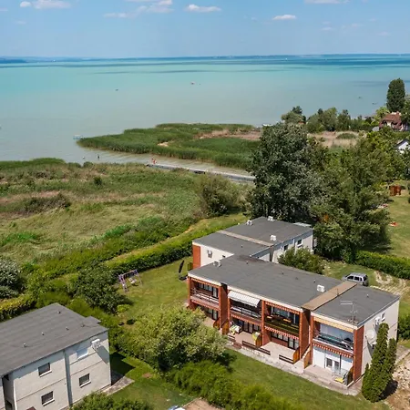 Balatonic Lejlighed *